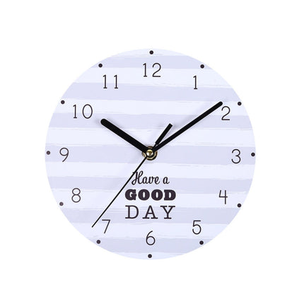 Wanduhr mit motivierendem Spruch 'Say Yes'