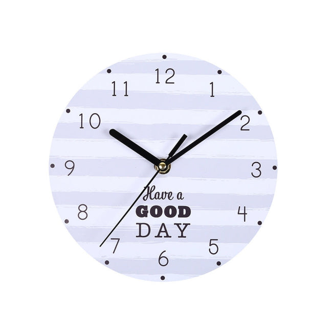 Wanduhr mit motivierendem Spruch 'Say Yes'