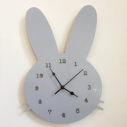 Wanduhr Kinderzimmer mit süßen Hasenohren