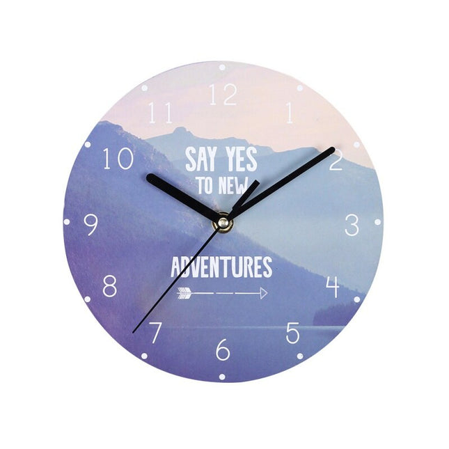 Wanduhr mit motivierendem Spruch 'Say Yes'