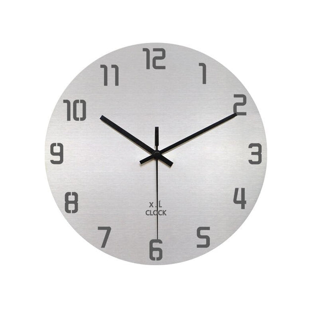 Schlichte Wanduhr aus Aluminium modern