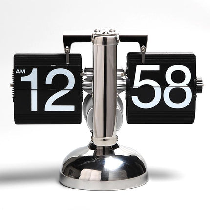 Silberne Retro Flip Uhr aus Metall