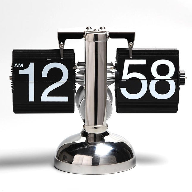 Silberne Retro Flip Uhr aus Metall