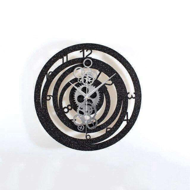 Wanduhr mit sichtbarem Uhrwerk Spiral Design
