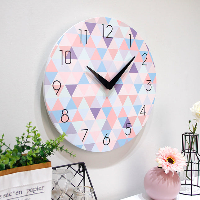 Design Wanduhr mit geometrischem Muster
