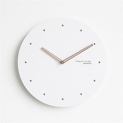 Minimalistische skandinavische Wanduhr leise