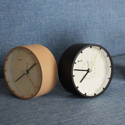 Minimalistische runde Tischuhr ohne Ziffern