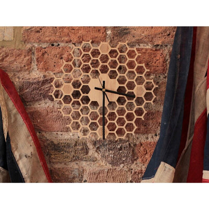 Wanduhr Holz mit Wabenmuster Design