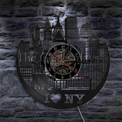 Schallplattenuhr New York detaillierte Skyline