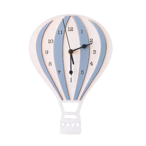 Wanduhr Heißluftballon Holz fürs Kinderzimmer