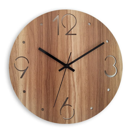 Moderne schlichte Wanduhr für die Küche