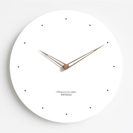Wanduhr aus Holz weiß gebleicht