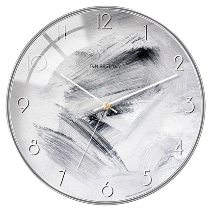 Gewölbte Wanduhr im nordischen Stil