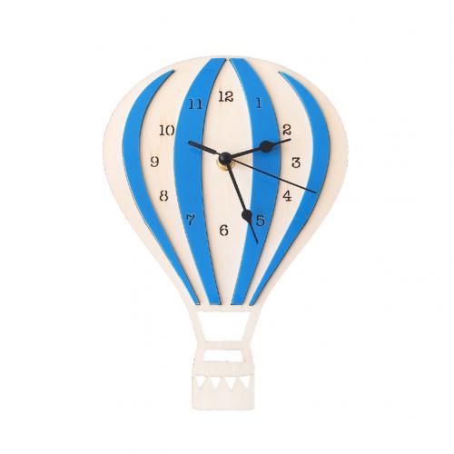 Wanduhr Heißluftballon Holz fürs Kinderzimmer