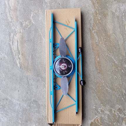 Vintage Wanduhr im Flugzeug-Design Metall