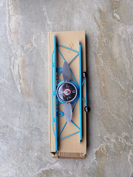 Vintage Wanduhr im Flugzeug-Design Metall