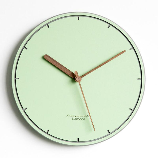 Moderne Design Wanduhr in Pastellrosa