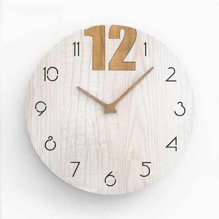 Wanduhr Holz im skandinavischen Design rund