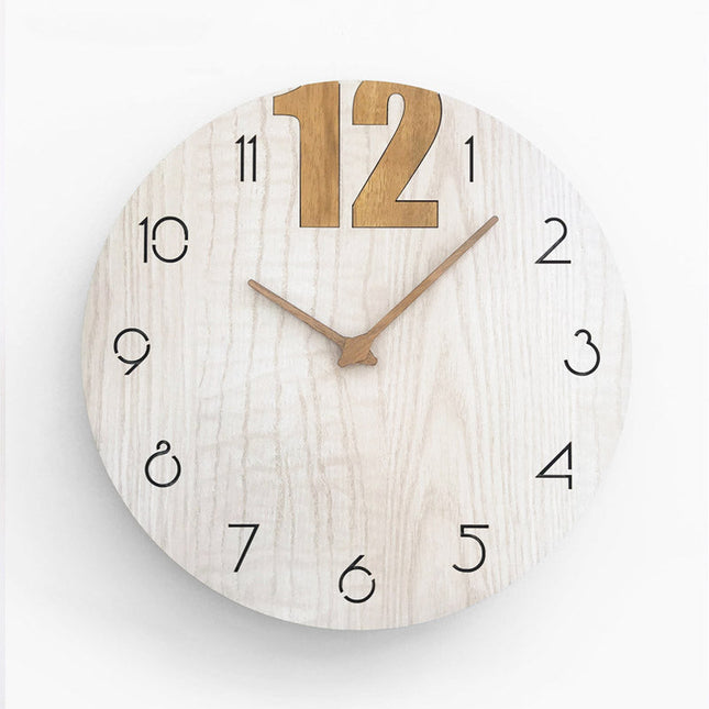 Wanduhr Holz im skandinavischen Design rund