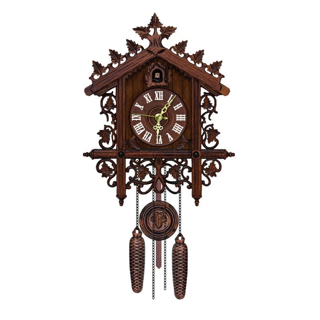 Geschnitzte Kuckucksuhr aus Holz traditionell