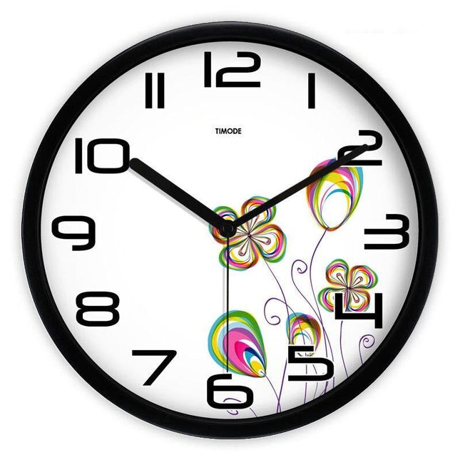 Leise Wanduhr mit buntem Blumenmotiv