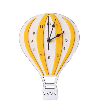 Originelle Wanduhr Heißluftballon skandinavisches Design