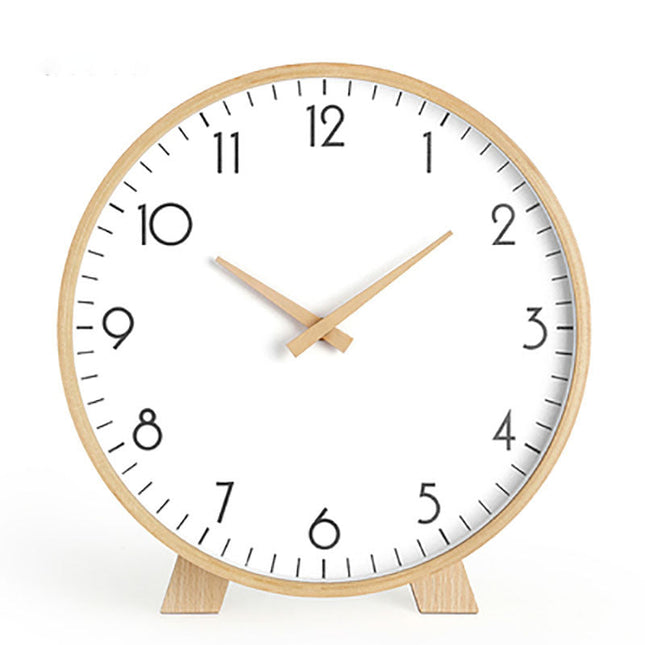 Minimalistische Tischuhr aus hellem Holz