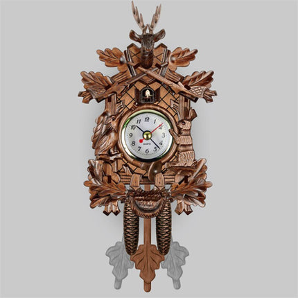 Traditionelle Kuckucksuhr aus Holz für Wand