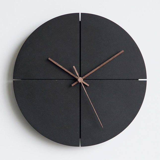 Schwarze skandinavische Wanduhr minimalistisches Design