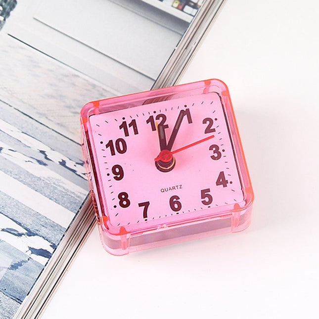 Kleiner quadratischer Reisewecker analog