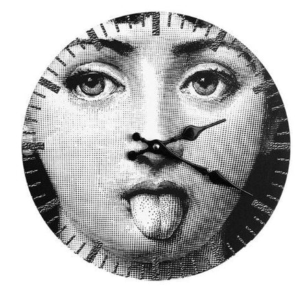 Design Wanduhr Vintage mit Frauengesicht