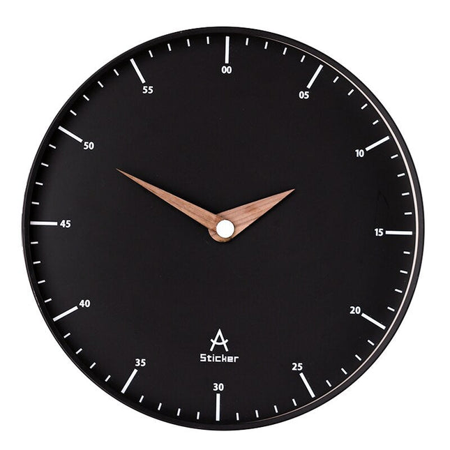 Minimalistische Wanduhr mit edlen Holzzeigern
