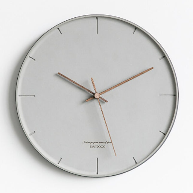 Minimalistische graue Wanduhr schlichtes Design