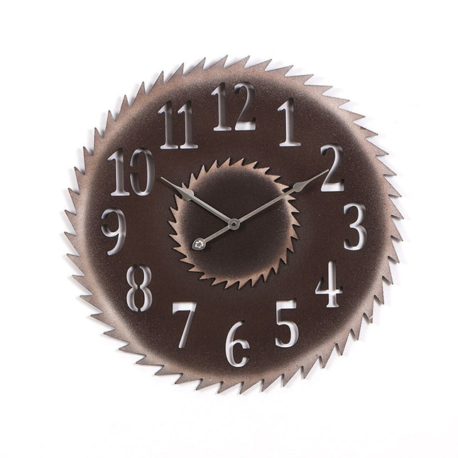 Wanduhr in Sägeblatt-Form Industrial