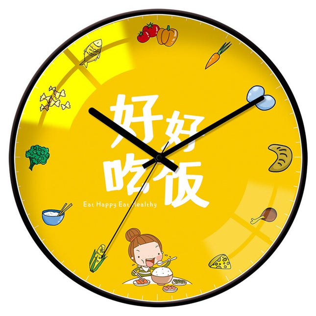 Gewölbte Wanduhr im nordischen Stil