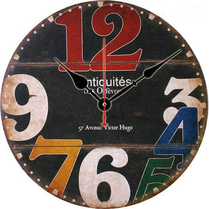 Bunte Vintage Wanduhr im Pariser Bistro-Stil