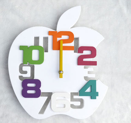 Moderne Design Wanduhr in Apfel-Form