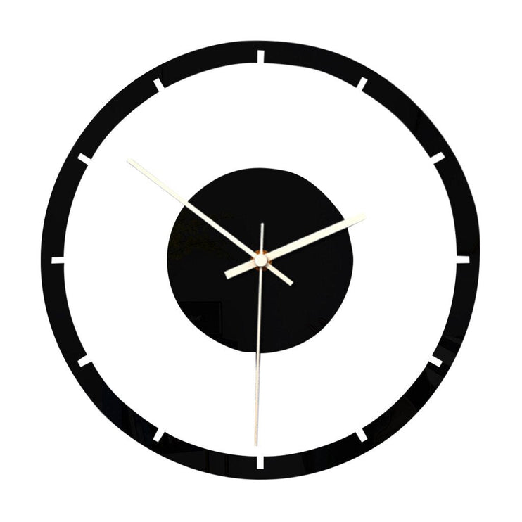 Moderne minimalistische Wanduhr aus Acrylglas