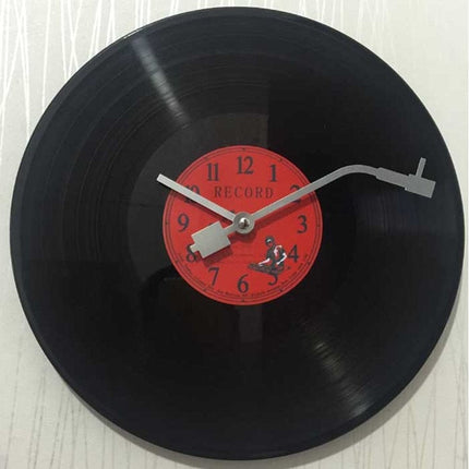 Schallplattenuhr im Plattenspieler Retro Design