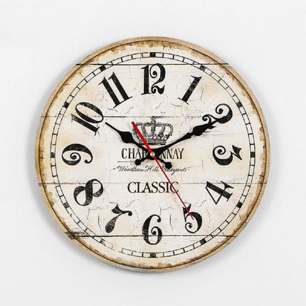 Vintage Wanduhr aus Holz im Landhausstil