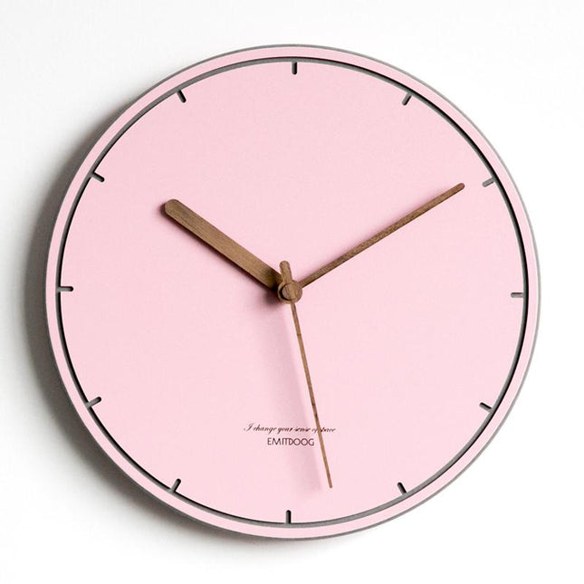 Moderne Design Wanduhr in Pastellrosa