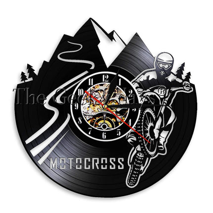Wanduhr aus Schallplatte mit Motorrad-Motiv