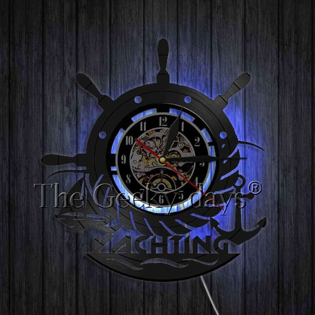 Maritime Schallplattenuhr mit Anker Motiv