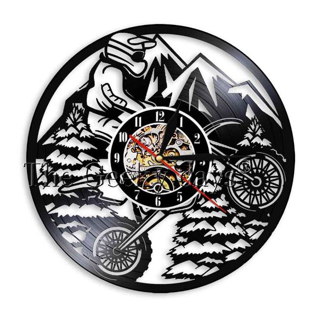 Wanduhr aus Schallplatte mit Motorrad-Motiv