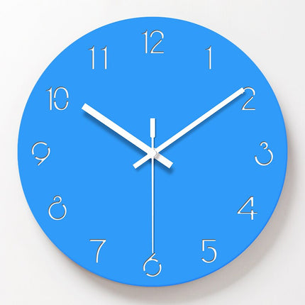Einfache runde Wanduhr skandinavisches Design