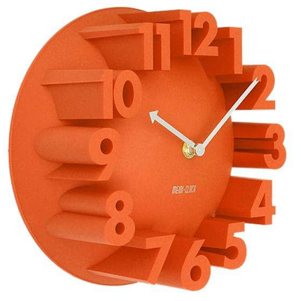 Design Wanduhr mit 3D Zahlen