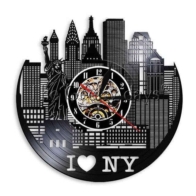 Schallplattenuhr New York detaillierte Skyline