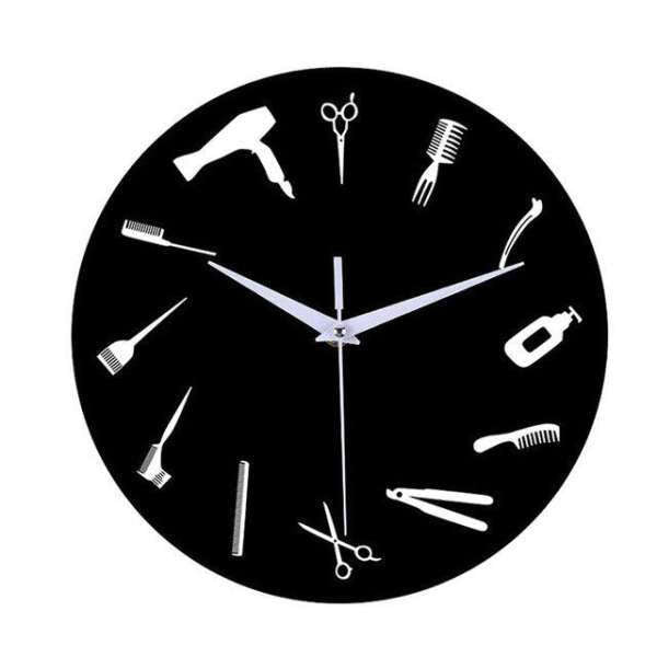 Große Wanduhr für den Friseursalon
