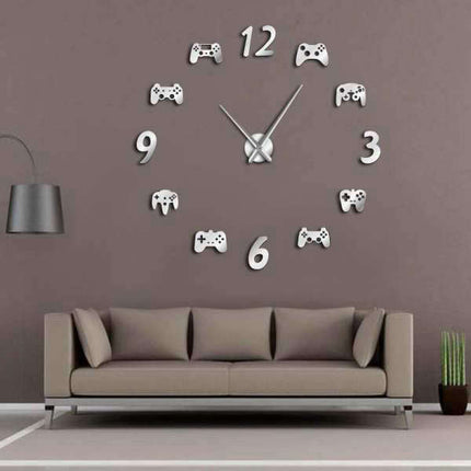 DIY Wanduhr mit Game Controller