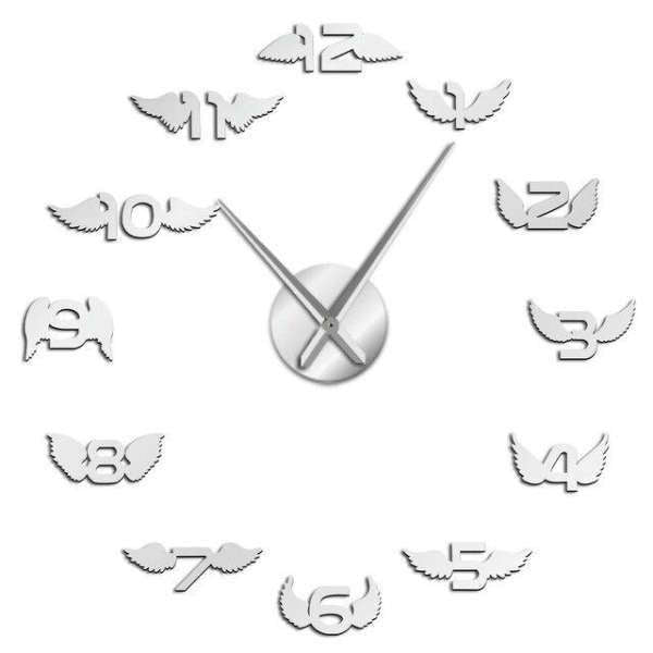 DIY Wanduhr mit Engelsflügel Zahlen